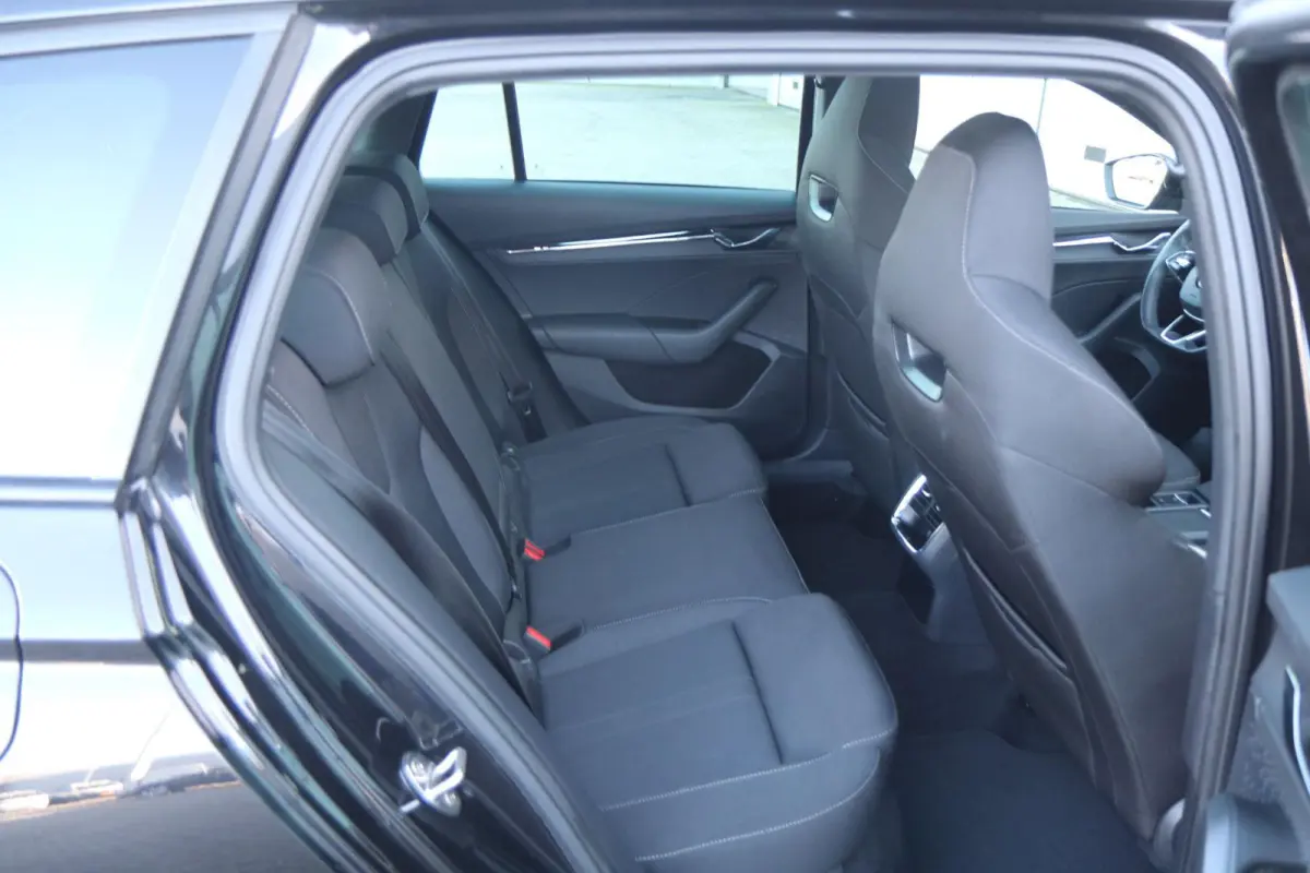 1.4 TSI 204pk iV PHEV Sportline Business | SoH 93% | Panoramadak | Stoelverwarming | Head-up Display | Achteruitrijcamera