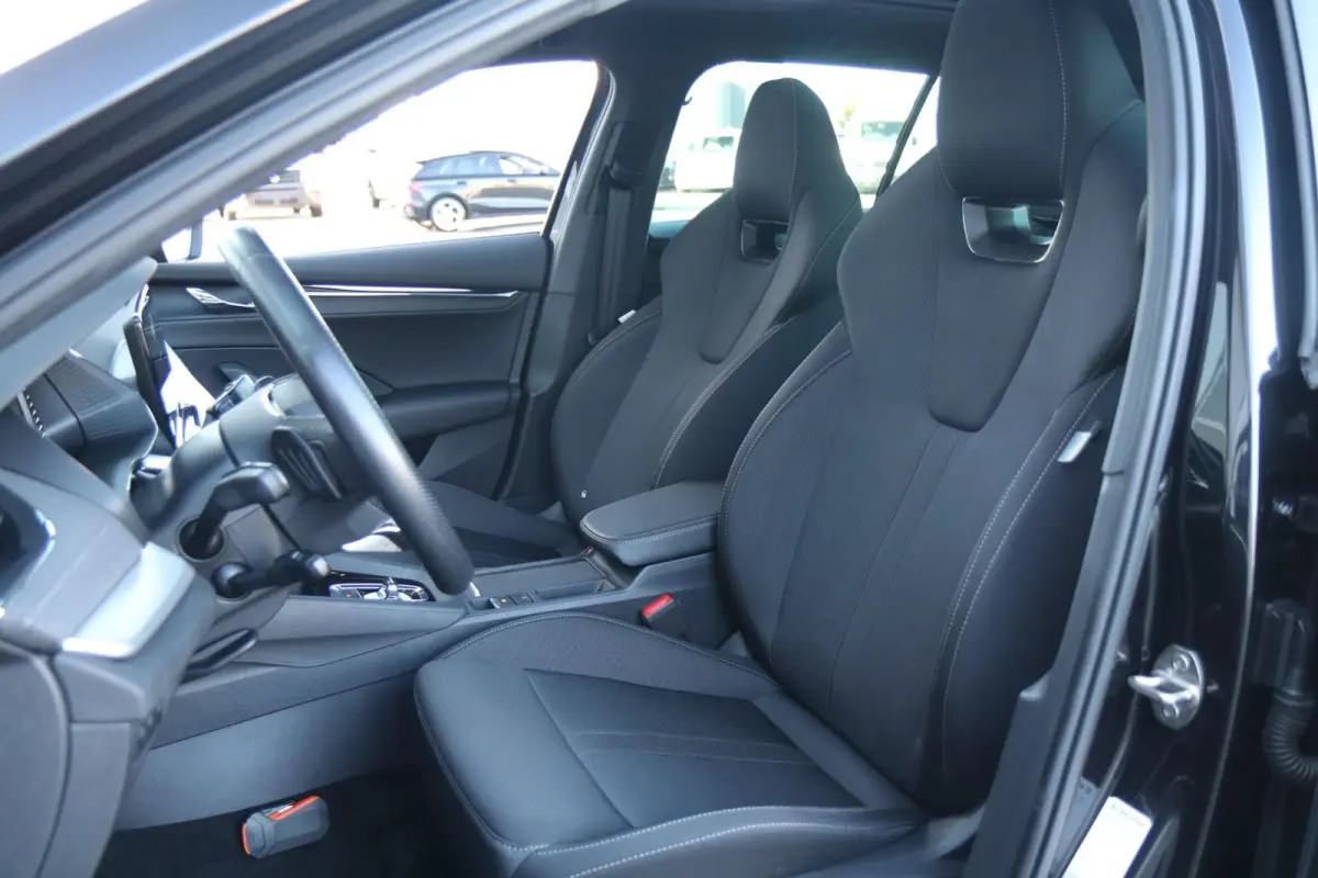 1.4 TSI 204pk iV PHEV Sportline Business | SoH 93% | Panoramadak | Stoelverwarming | Head-up Display | Achteruitrijcamera
