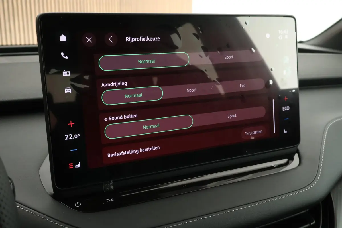 85 286pk Sportline Trekhaak Camera Warmtepomp Stoelverwarming Keyless Navigatie
