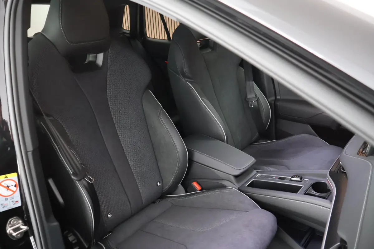 85 286pk Sportline Trekhaak Camera Warmtepomp Stoelverwarming Keyless Navigatie