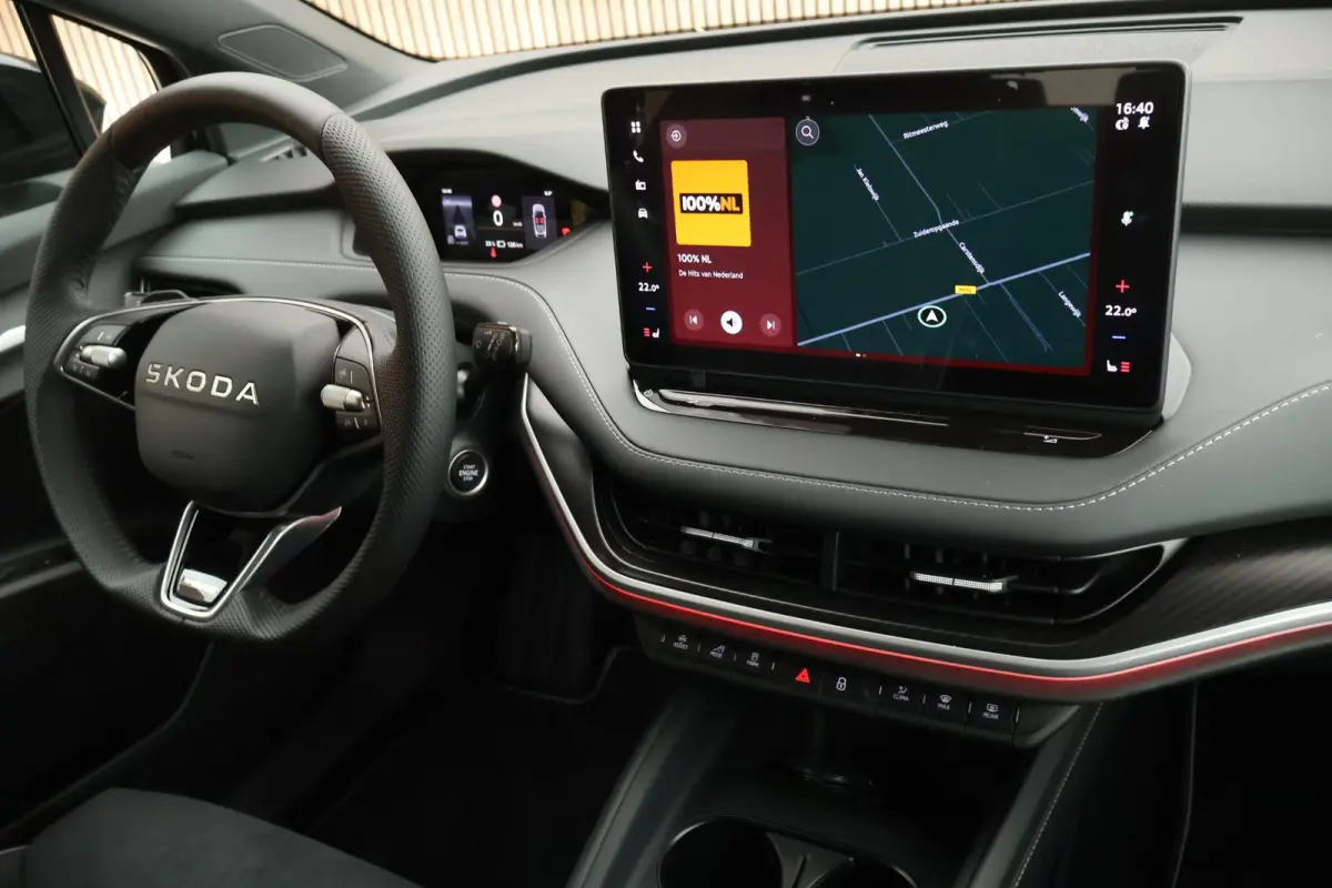 85 286pk Sportline Trekhaak Camera Warmtepomp Stoelverwarming Keyless Navigatie