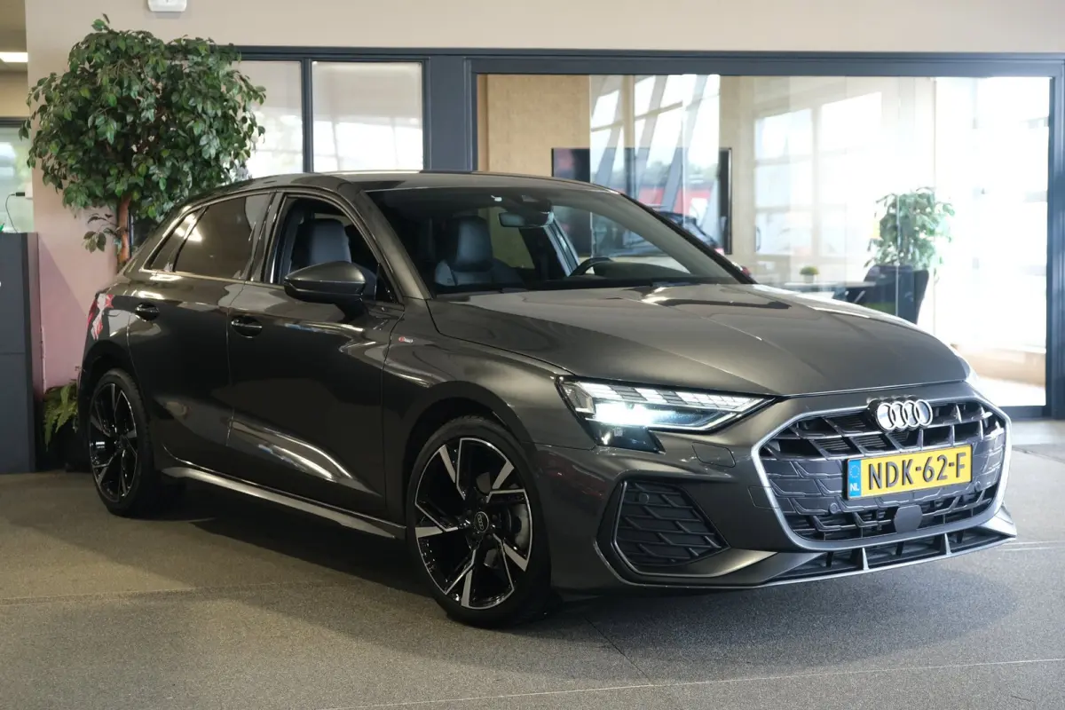 30 TFSI 2x S-line 116PK Facelift Leder Navi ACC Led