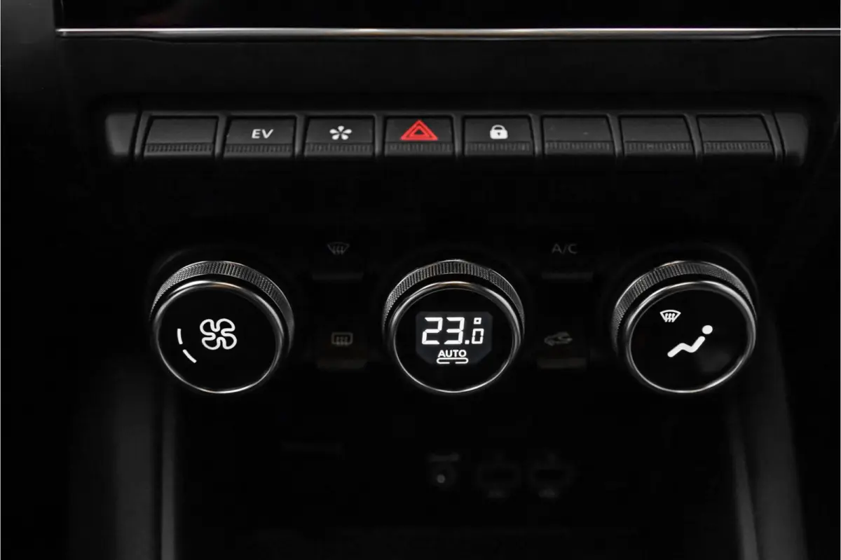 1.6 E-Tech Plug-in Hybrid 160 Intens CarPlay ACC Camera Trekhaak 17"