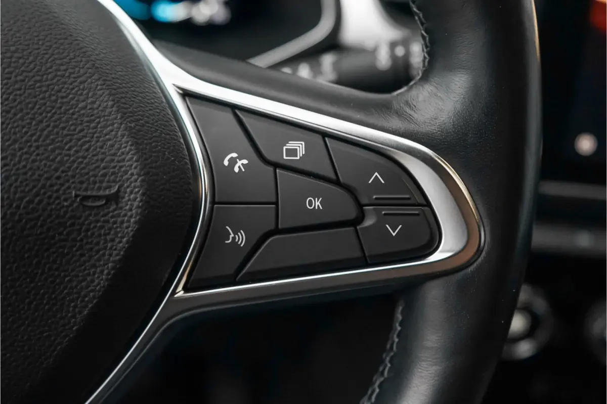 1.6 E-Tech Plug-in Hybrid 160 Intens CarPlay ACC Camera Trekhaak 17"