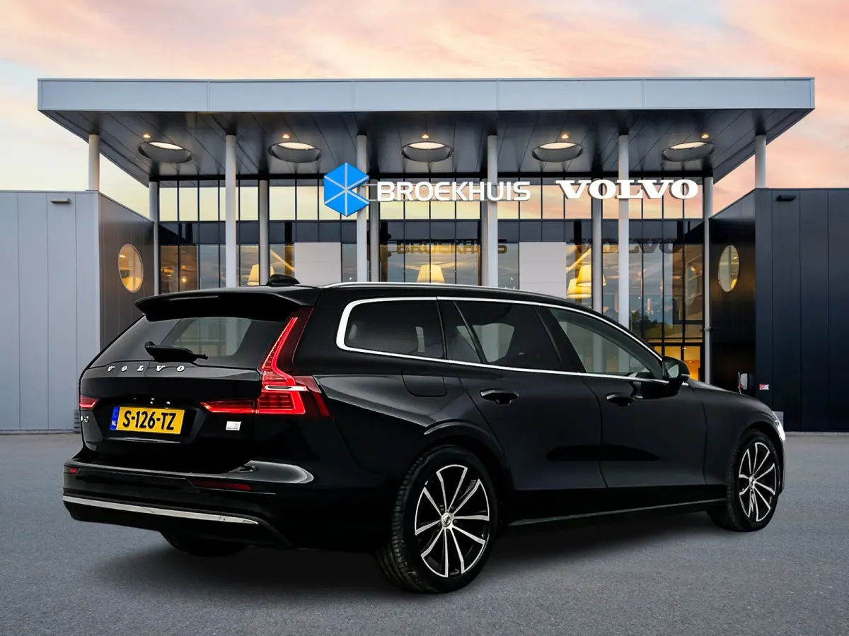 T6 Recharge Core | 18" | Stoel/Stuurverwarming | Parkeercamera | Keyless | Adaptieve Cruise | BLIS | Carplay | Parkeerverwarming