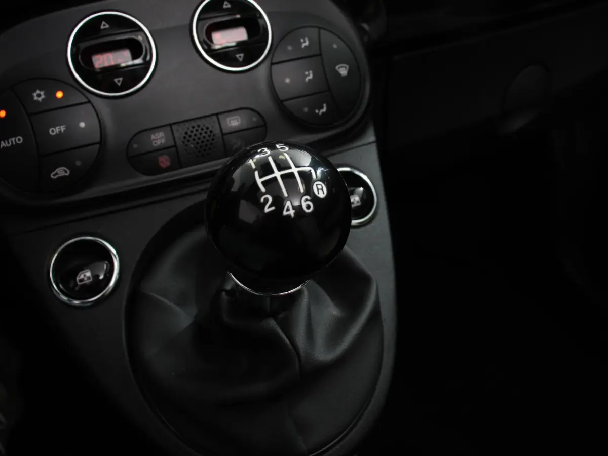 1.0 Hybrid Dolcevita Leder Navigatie Apple Carplay/Android Auto Parkeersensoren achter Cruise Control Climate Control