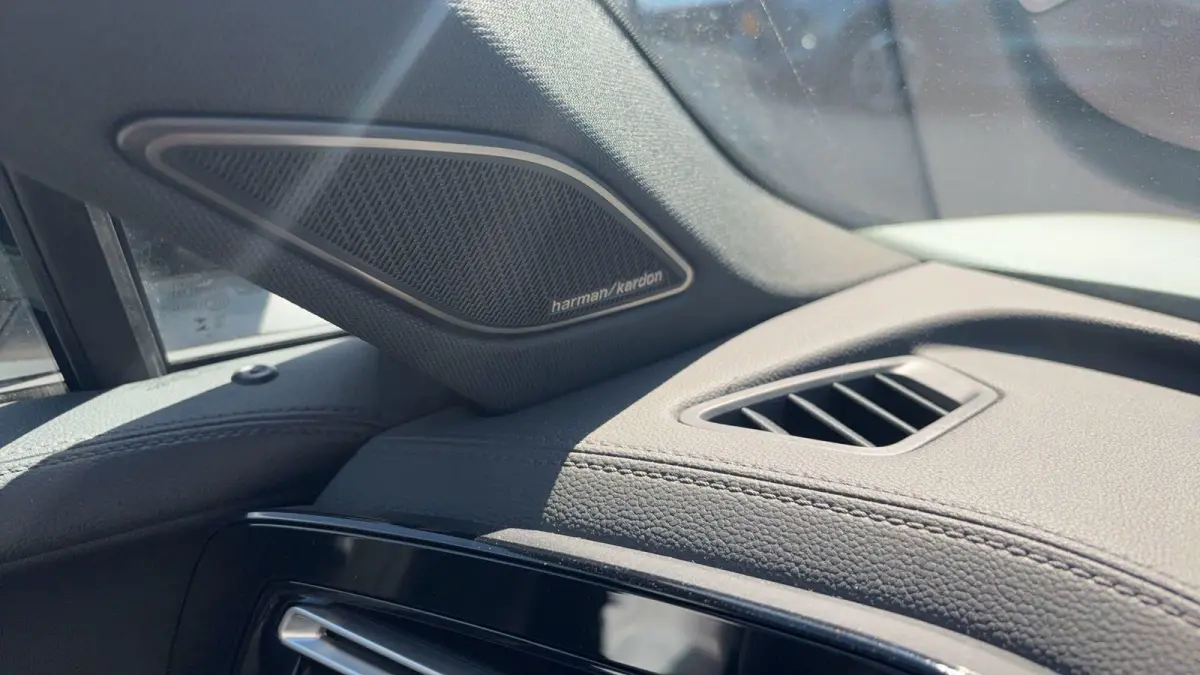 1.5 eHybrid R-Line Edition | PANO-SCHUIFDAK | HARMAN KARDON | TREKHAAK | BLACK PACK