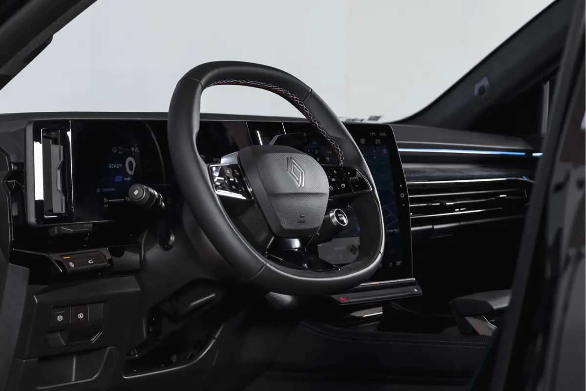 1.2 E-Tech full hybrid 200 esprit Alpine | 360 Camera | Elek. Stoelen | Winterpack | Dig. Cockpit | Adapt. Cruise | PDC | NAV+App. Connect | ECC | LM 20" | 2950