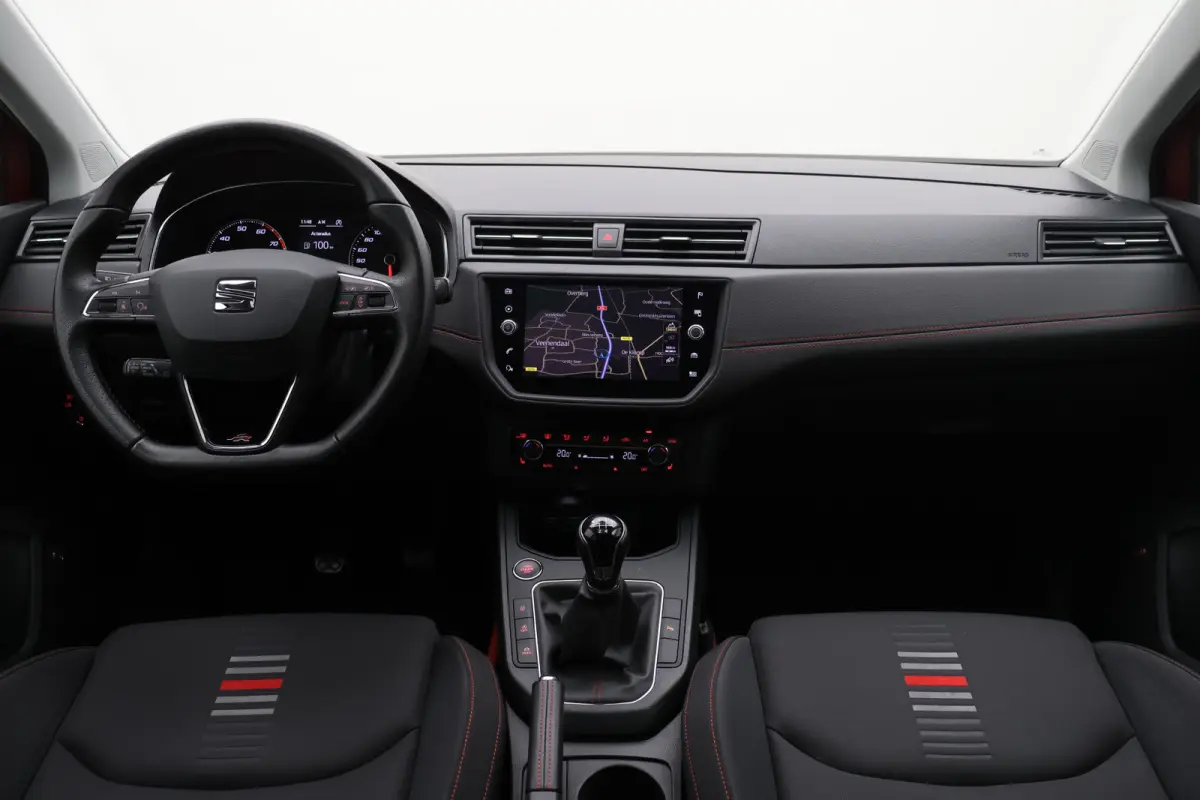 1.0 TSI FR Business Intense Panoramadak, Camera, ACC, Beats Audio, Apple CarPlay, 18"