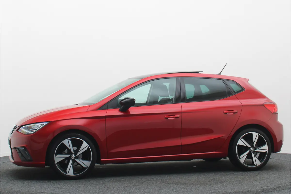 1.0 TSI FR Business Intense Panoramadak, Camera, ACC, Beats Audio, Apple CarPlay, 18"