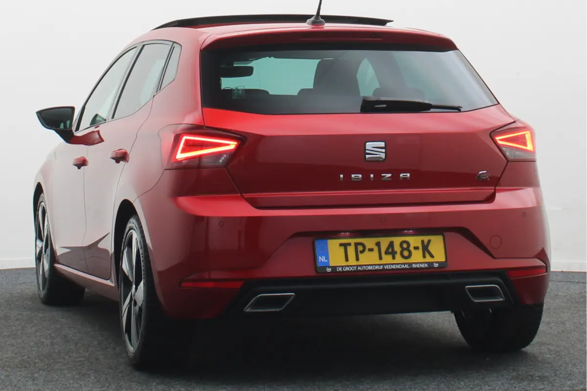 1.0 TSI FR Business Intense Panoramadak, Camera, ACC, Beats Audio, Apple CarPlay, 18"