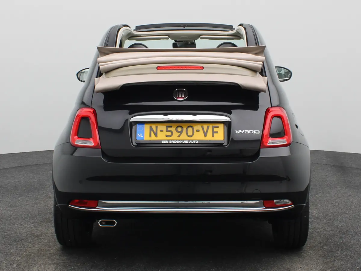 1.0 Hybrid Dolcevita Lage KM! | Cabrio | Carplay | Climate Control | Cruise Control | PDC | 16" Lichtmetalen Velgen | Origineel NL!