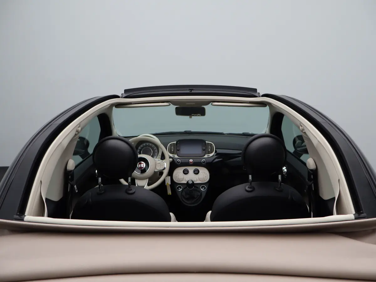 1.0 Hybrid Dolcevita Lage KM! | Cabrio | Carplay | Climate Control | Cruise Control | PDC | 16" Lichtmetalen Velgen | Origineel NL!