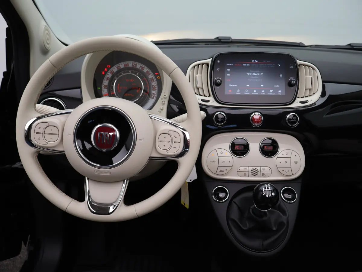 1.0 Hybrid Dolcevita Lage KM! | Cabrio | Carplay | Climate Control | Cruise Control | PDC | 16" Lichtmetalen Velgen | Origineel NL!