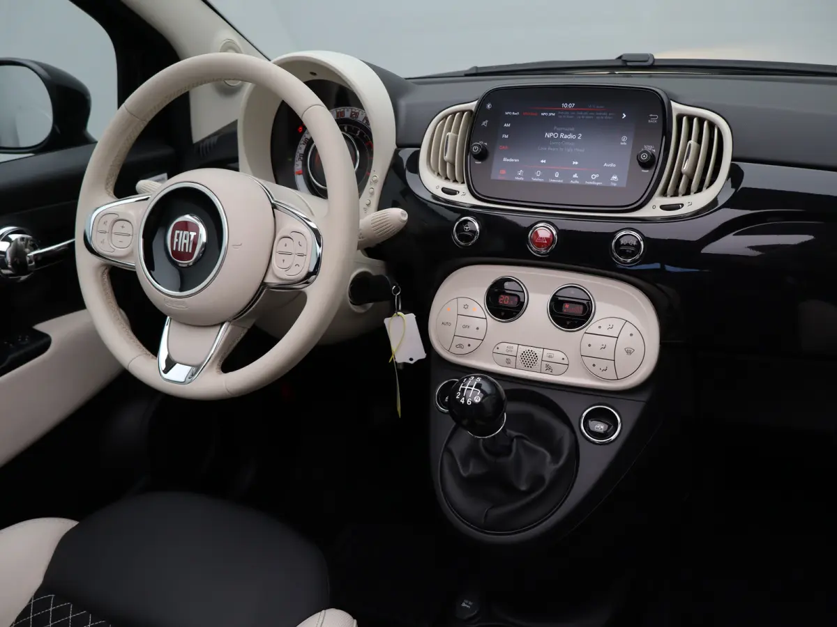 1.0 Hybrid Dolcevita Lage KM! | Cabrio | Carplay | Climate Control | Cruise Control | PDC | 16" Lichtmetalen Velgen | Origineel NL!
