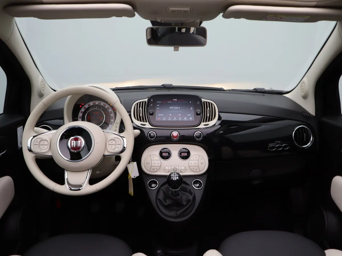 1.0 Hybrid Dolcevita Lage KM! | Cabrio | Carplay | Climate Control | Cruise Control | PDC | 16" Lichtmetalen Velgen | Origineel NL!