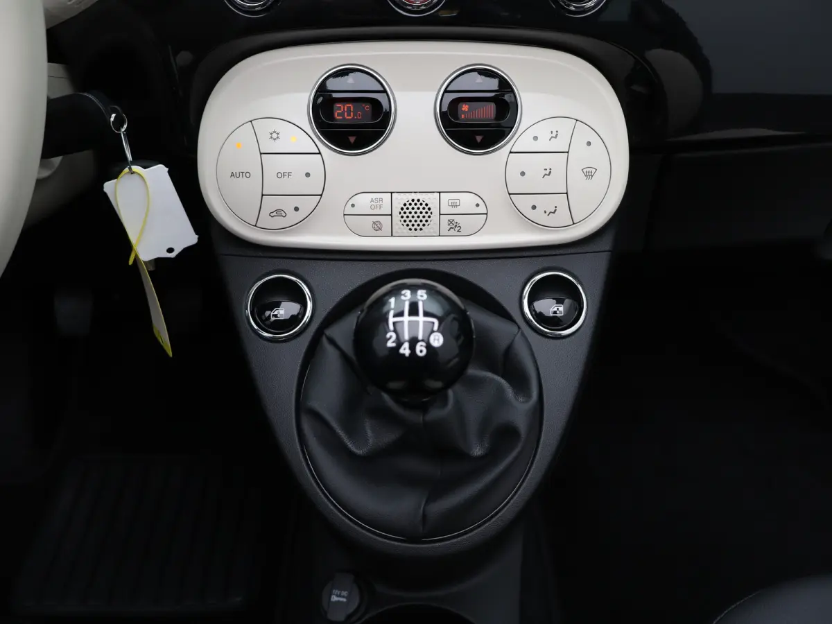 1.0 Hybrid Dolcevita Lage KM! | Cabrio | Carplay | Climate Control | Cruise Control | PDC | 16" Lichtmetalen Velgen | Origineel NL!