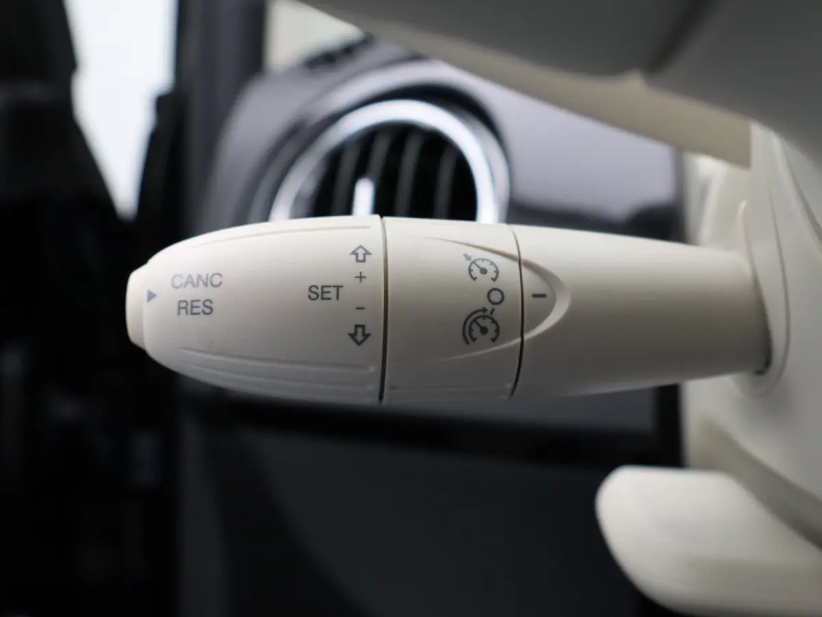 1.0 Hybrid Dolcevita Lage KM! | Cabrio | Carplay | Climate Control | Cruise Control | PDC | 16" Lichtmetalen Velgen | Origineel NL!