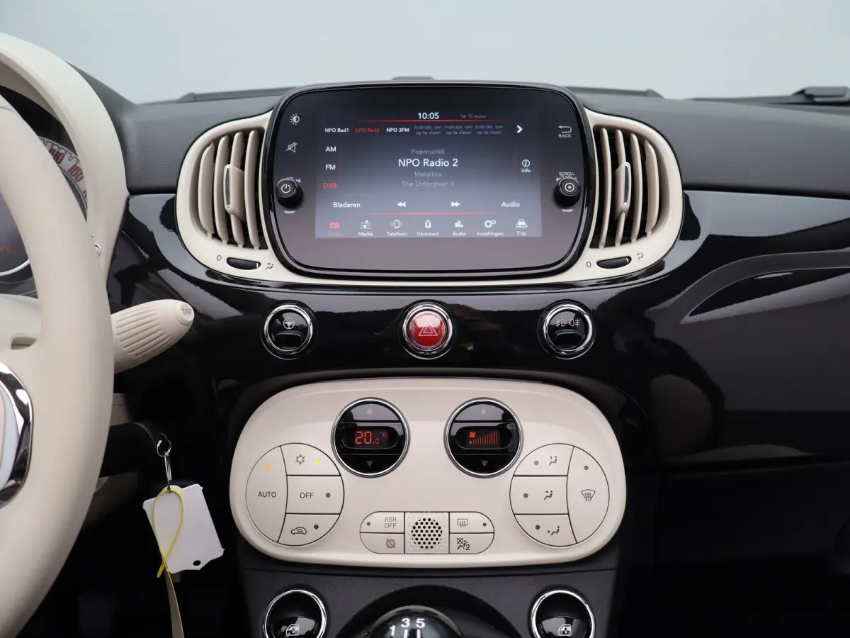 1.0 Hybrid Dolcevita Lage KM! | Cabrio | Carplay | Climate Control | Cruise Control | PDC | 16" Lichtmetalen Velgen | Origineel NL!
