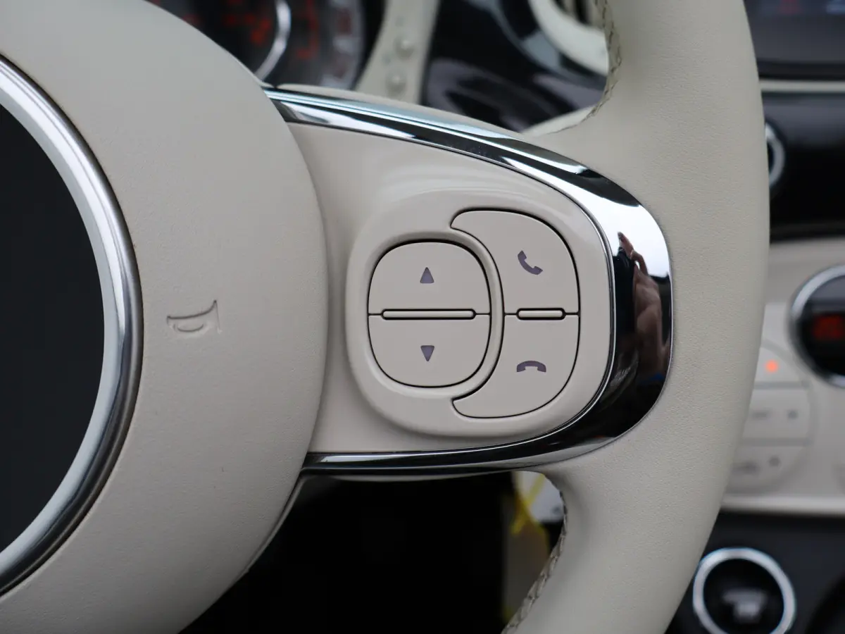 1.0 Hybrid Dolcevita Lage KM! | Cabrio | Carplay | Climate Control | Cruise Control | PDC | 16" Lichtmetalen Velgen | Origineel NL!