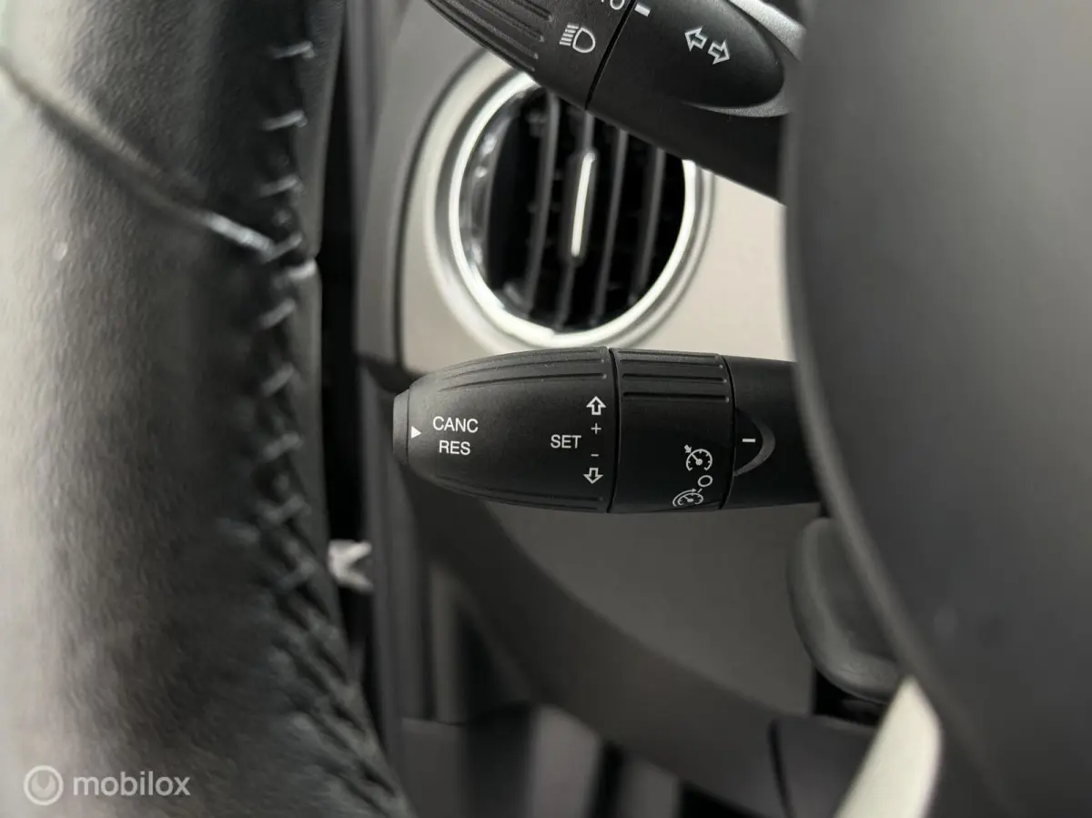 1.2 Sport Cruise 1e eig White Details CarPlay Smoke