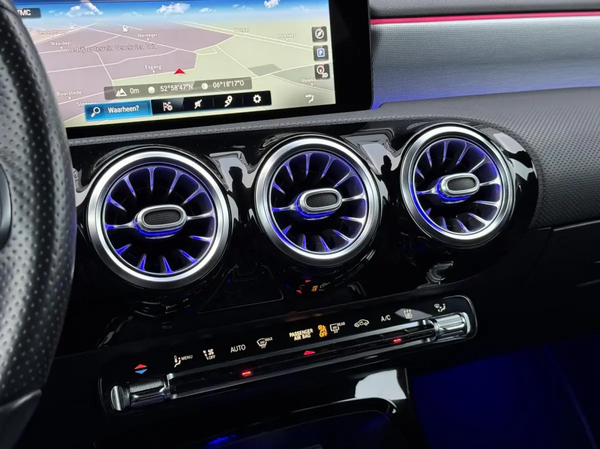 250 e AMG|Ambient Lights|Widescreen|CarPlay|Etc
