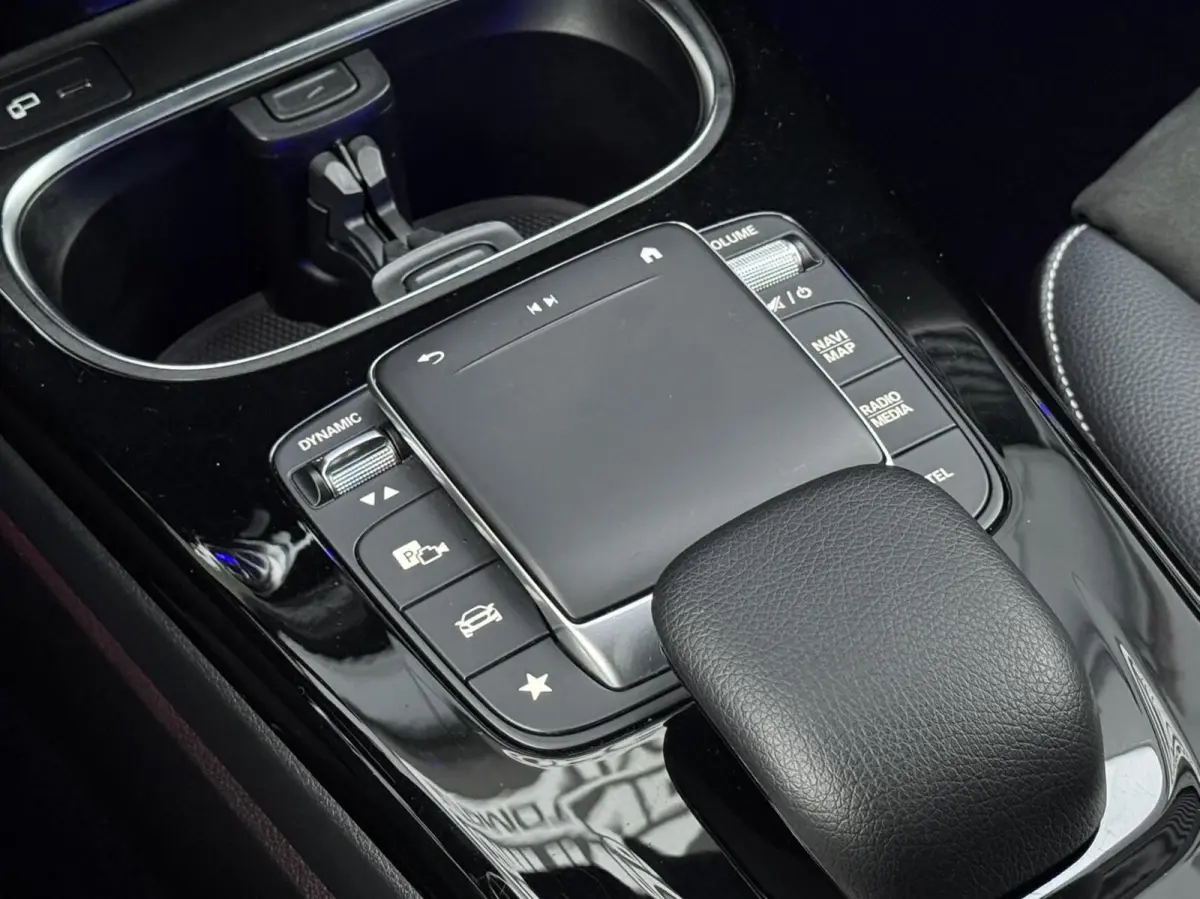 250 e AMG|Ambient Lights|Widescreen|CarPlay|Etc