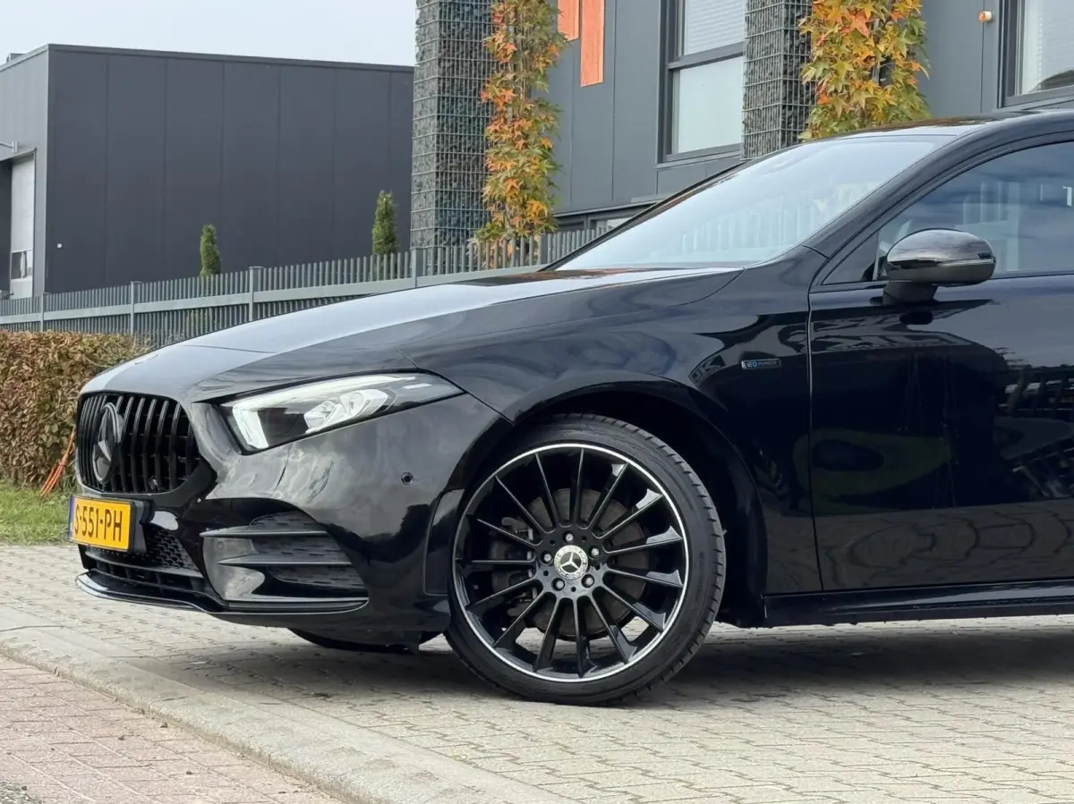 250 e AMG|Ambient Lights|Widescreen|CarPlay|Etc