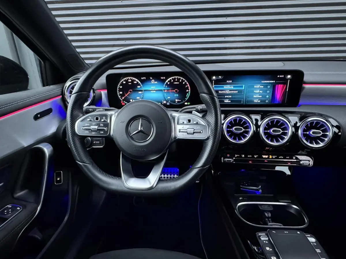 250 e AMG|Ambient Lights|Widescreen|CarPlay|Etc