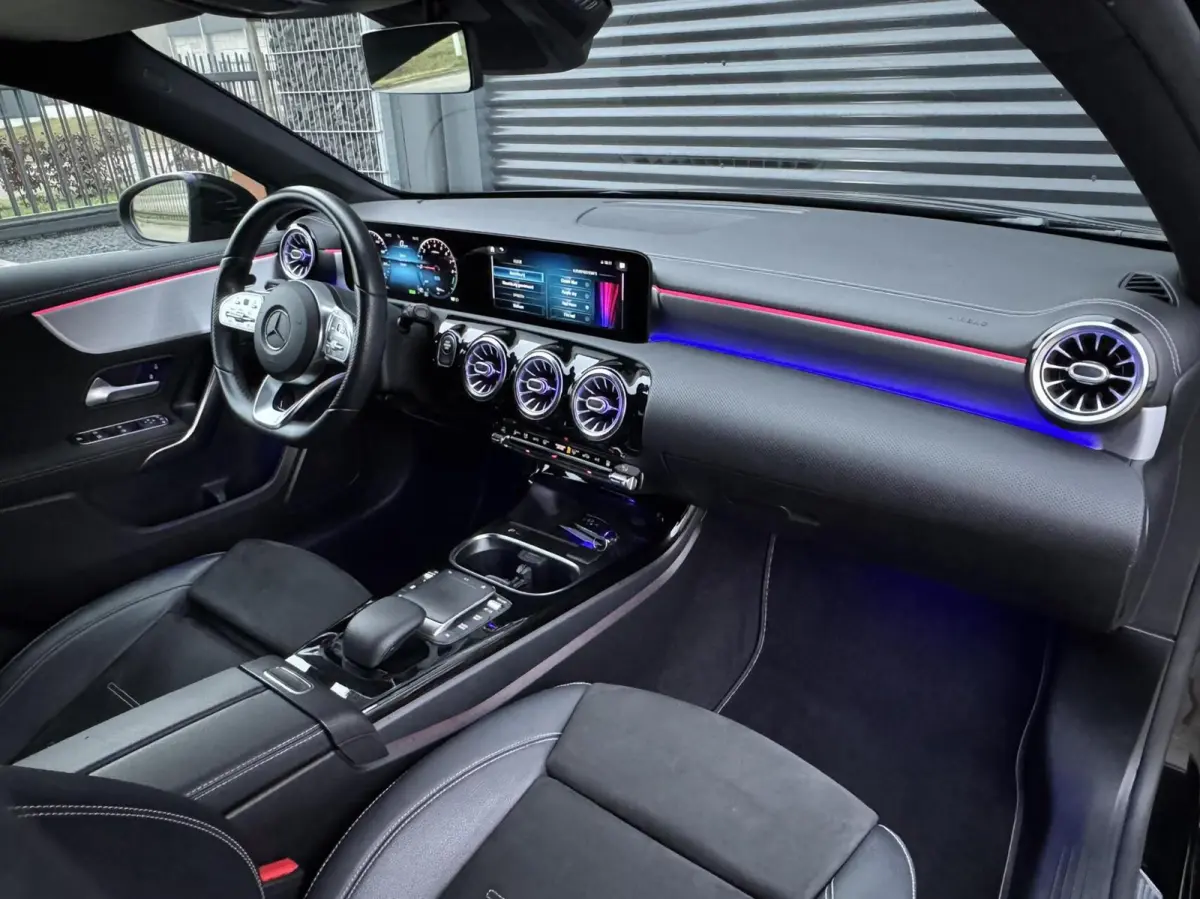250 e AMG|Ambient Lights|Widescreen|CarPlay|Etc