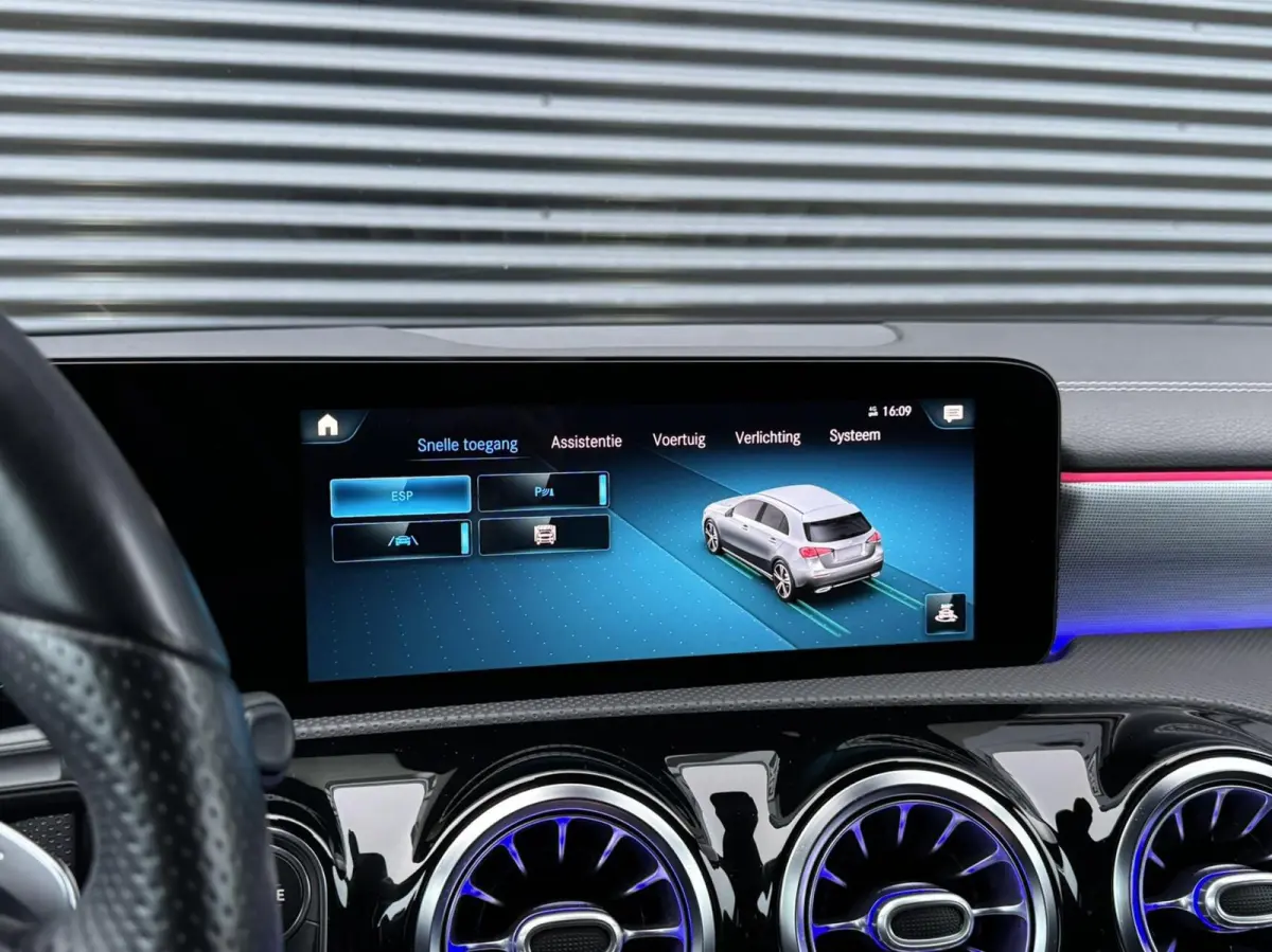 250 e AMG|Ambient Lights|Widescreen|CarPlay|Etc