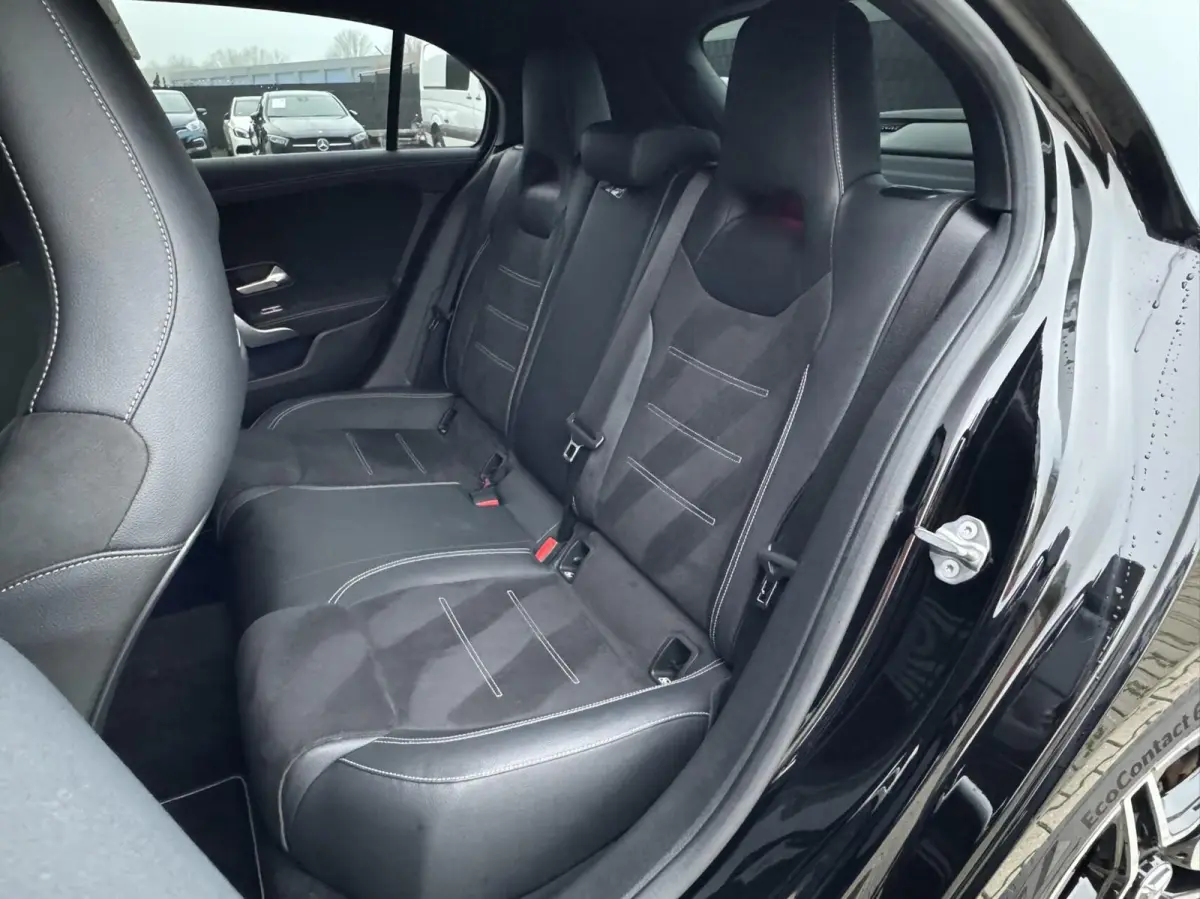 250 e AMG|Ambient Lights|Widescreen|CarPlay|Etc