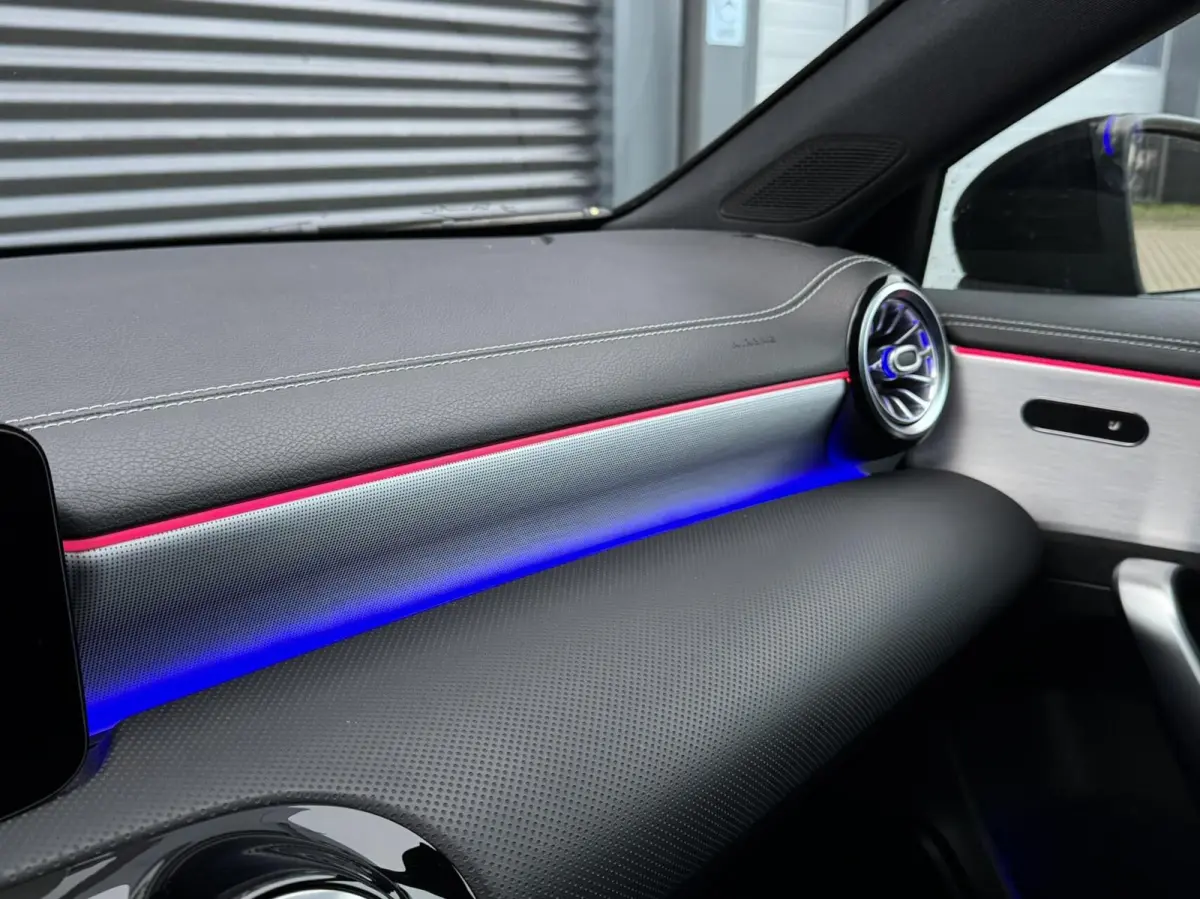 250 e AMG|Ambient Lights|Widescreen|CarPlay|Etc