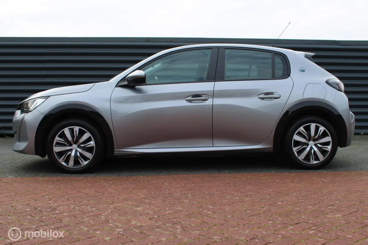 EV Active 50 kWh, 3- fasen, Navigatie, App connect, Cruise, Clima, 4 bijna nieuwe All season banden