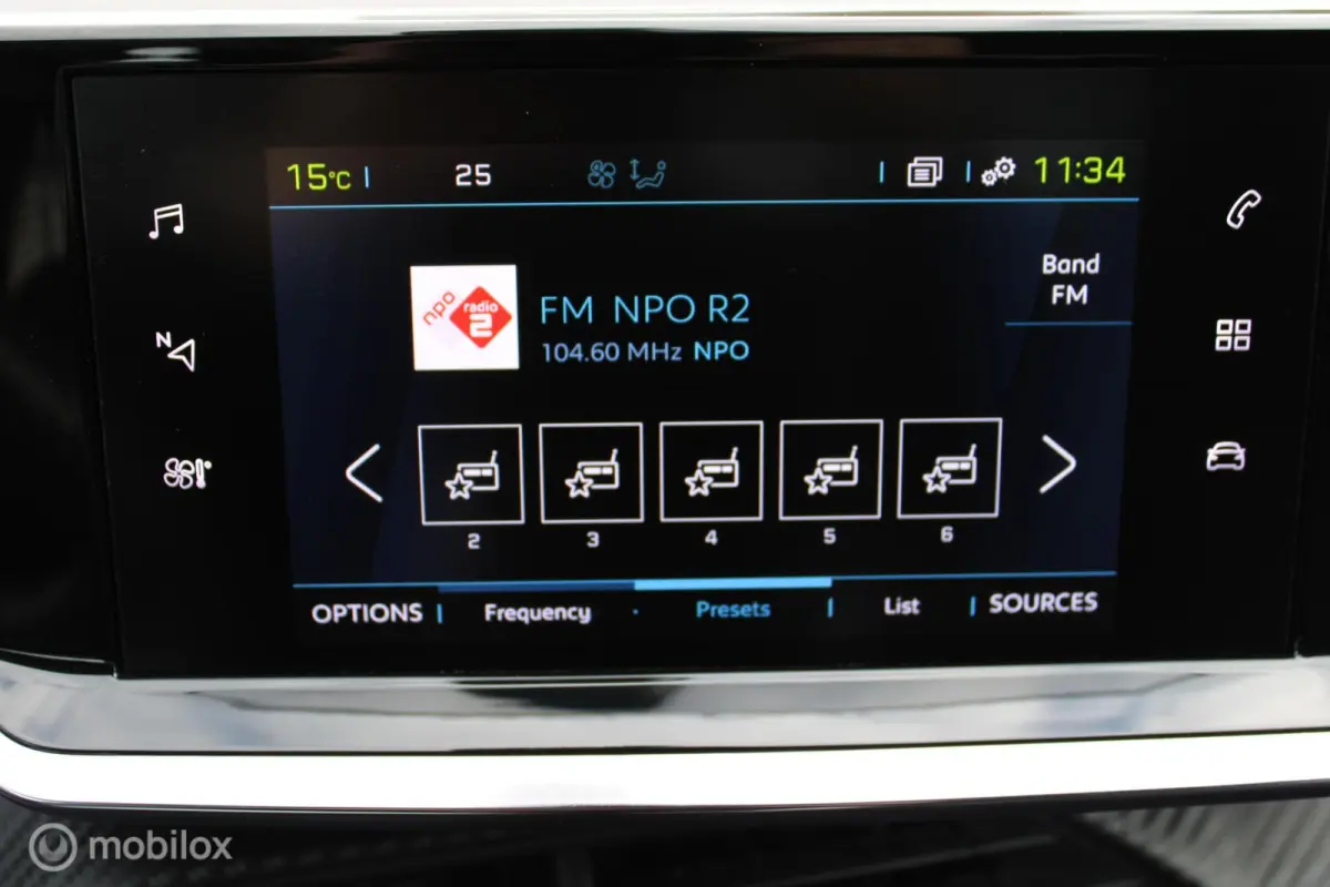 EV Active 50 kWh, 3- fasen, Navigatie, App connect, Cruise, Clima, 4 bijna nieuwe All season banden