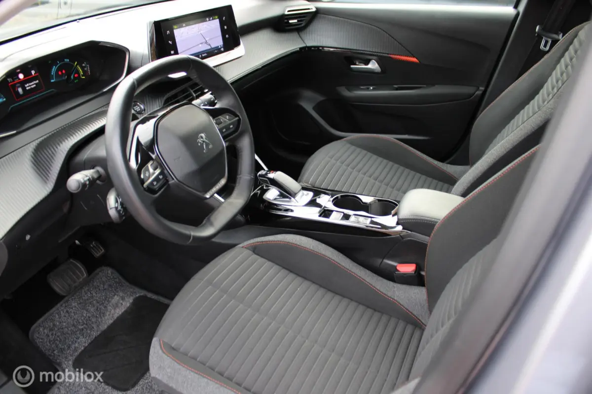 EV Active 50 kWh, 3- fasen, Navigatie, App connect, Cruise, Clima, 4 bijna nieuwe All season banden
