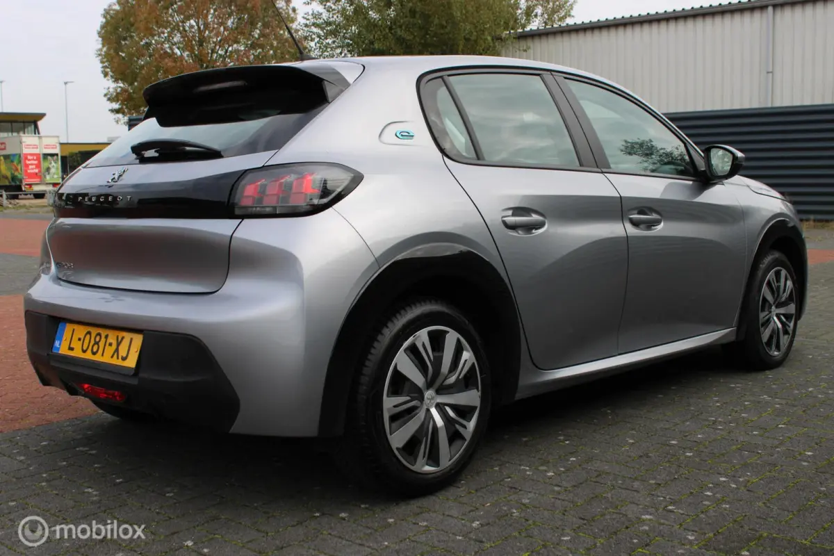 EV Active 50 kWh, 3- fasen, Navigatie, App connect, Cruise, Clima, 4 bijna nieuwe All season banden