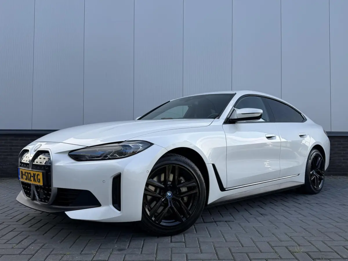 eDrive40 High Executive 84 kWh - Harman/Kardon - Leer