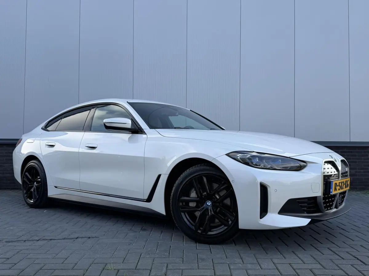 eDrive40 High Executive 84 kWh - Harman/Kardon - Leer