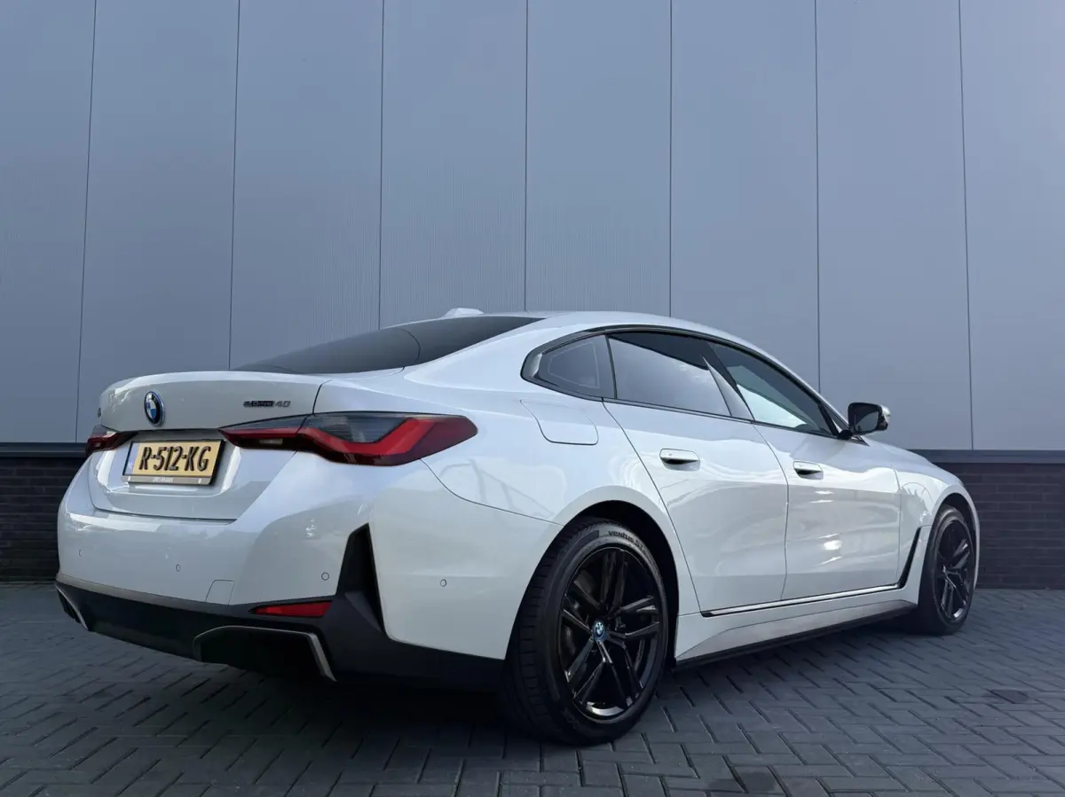eDrive40 High Executive 84 kWh - Harman/Kardon - Leer