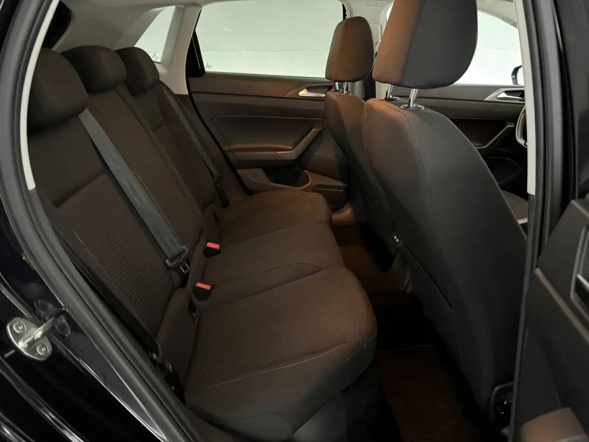 1.0 TSI R-Line | Cruise | Carplay | Airco | LED | Parkeersens. | NAP