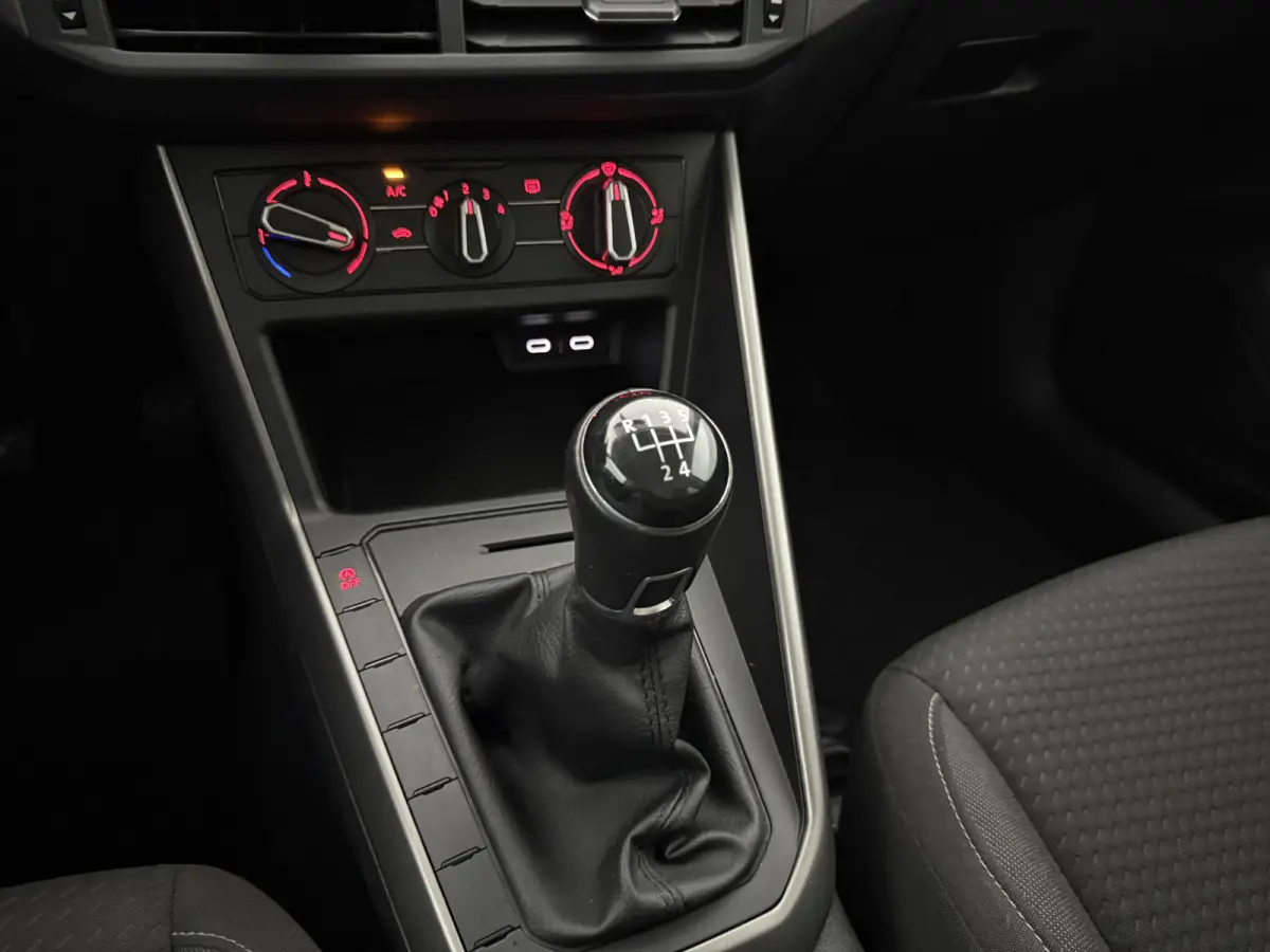 1.0 TSI R-Line | Cruise | Carplay | Airco | LED | Parkeersens. | NAP