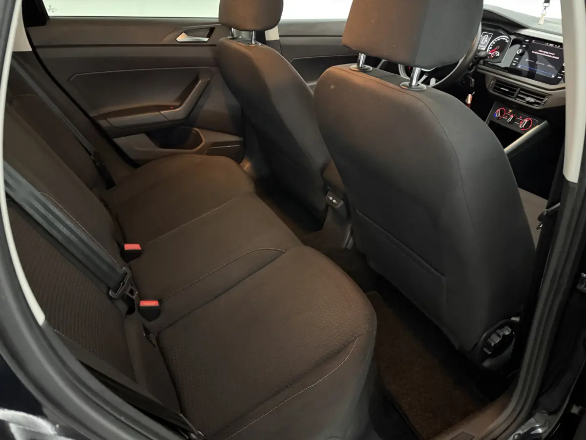 1.0 TSI R-Line | Cruise | Carplay | Airco | LED | Parkeersens. | NAP