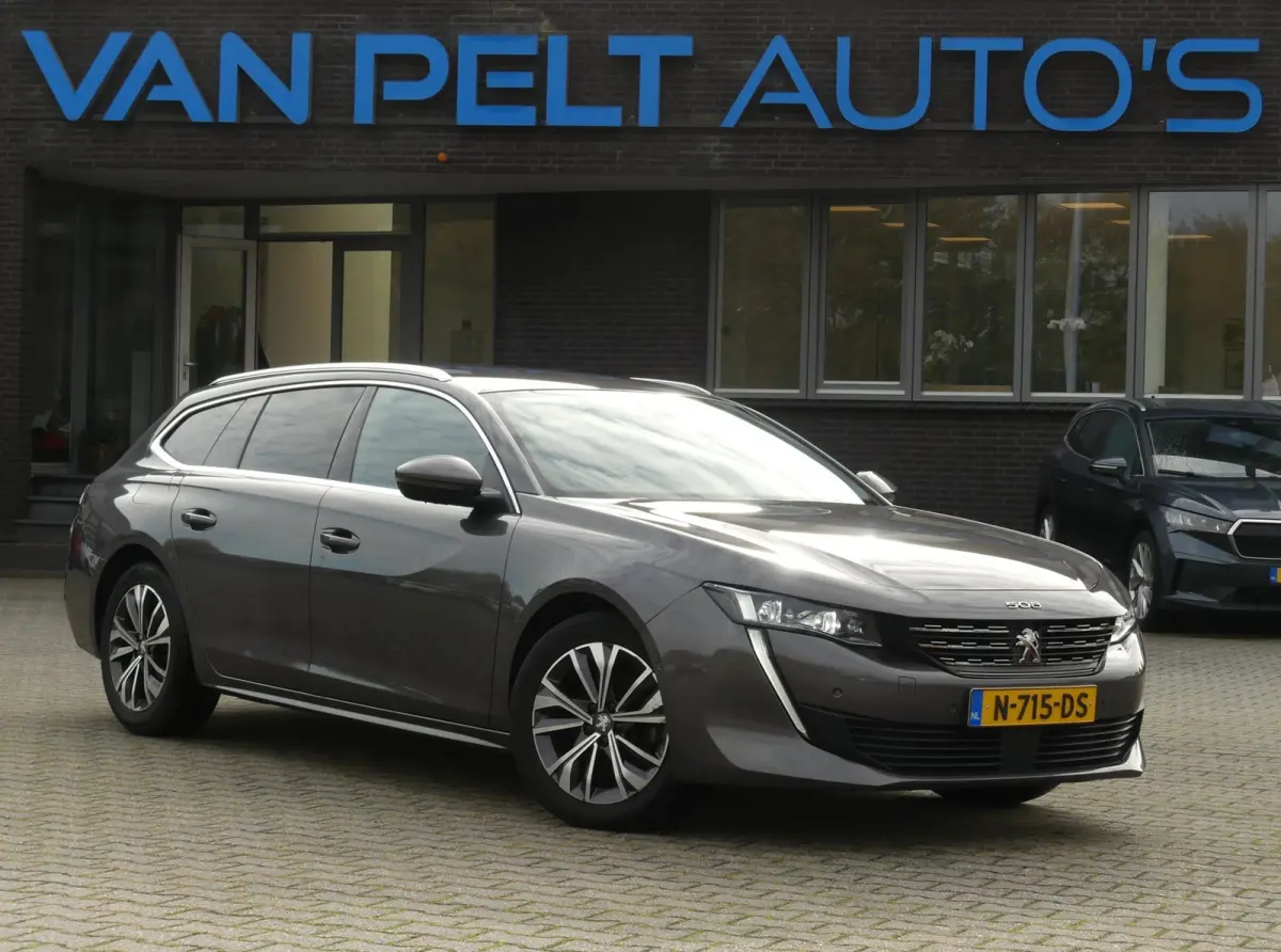1.2 PT EAT-8 Blue Lease Allure / Dealeronderhouden