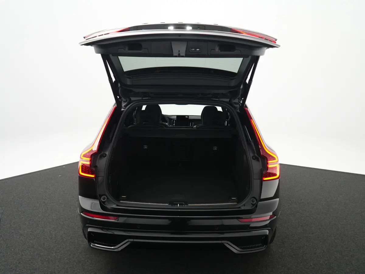 T8 Recharge AWD Ultra Black Edition | Luchtvering | Head-Up | Harman/Kardon | 360° | Panoramadak | 21" | Sportstoel