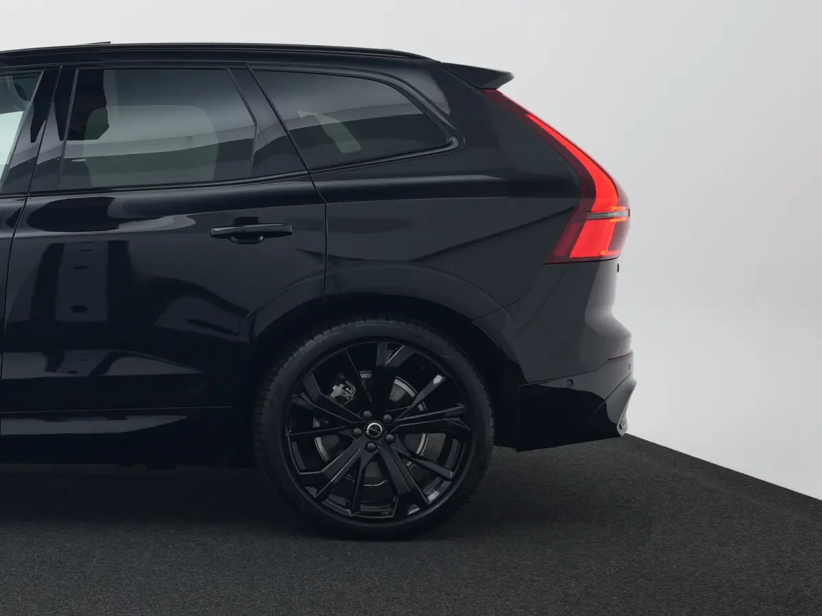 T8 Recharge AWD Ultra Black Edition | Luchtvering | Head-Up | Harman/Kardon | 360° | Panoramadak | 21" | Sportstoel