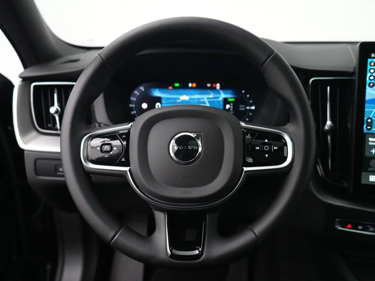 T8 Recharge AWD Ultra Black Edition | Luchtvering | Head-Up | Harman/Kardon | 360° | Panoramadak | 21" | Sportstoel