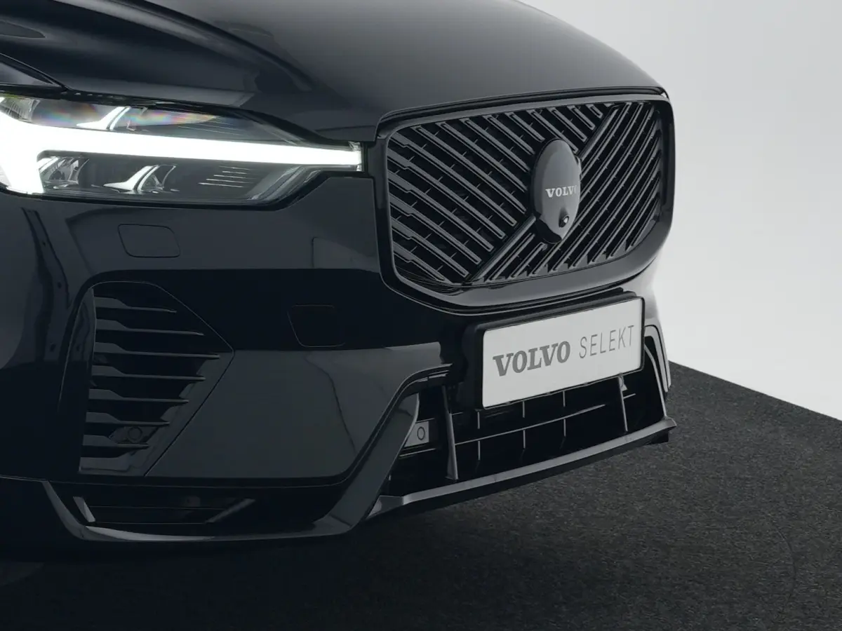 T8 Recharge AWD Ultra Black Edition | Luchtvering | Head-Up | Harman/Kardon | 360° | Panoramadak | 21" | Sportstoel