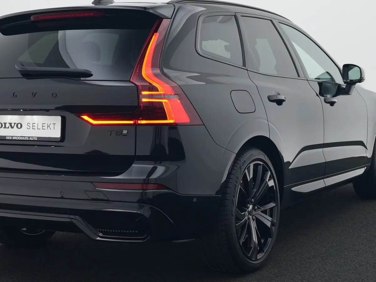 T8 Recharge AWD Ultra Black Edition | Luchtvering | Head-Up | Harman/Kardon | 360° | Panoramadak | 21" | Sportstoel