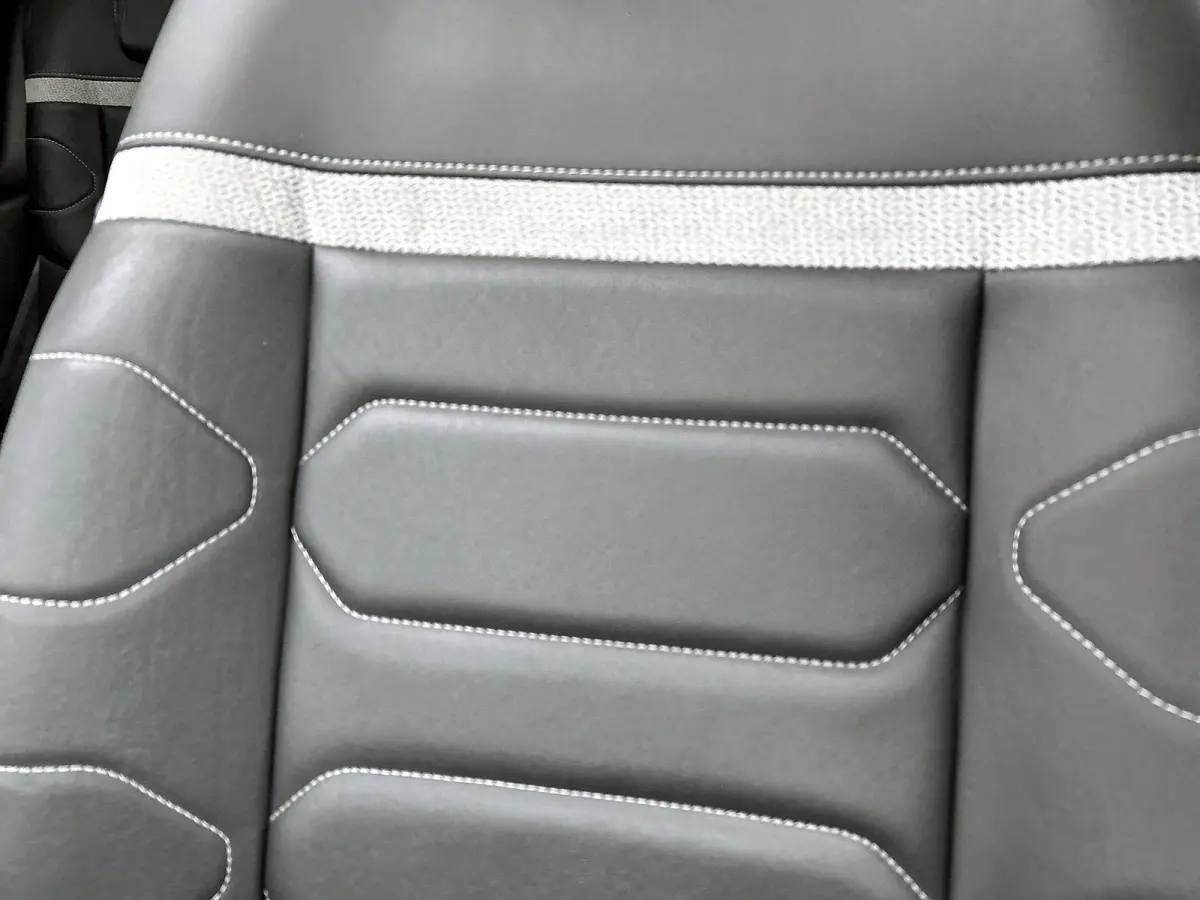Shine 50 kWh 136pk | Accu 91% | Navigatie | Panoramisch schuif-kanteldak | 360° Camera | Lederen comfortstoel elektrisch+verwarmd+massage | Climate Control | Adaptieve Cruise Control | Full
